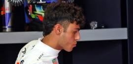 F1: “Quero vencer meus ídolos”, diz Lindblad sobre enfrentar Hamilton