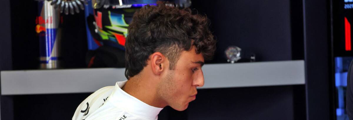 F1: “Quero vencer meus ídolos”, diz Lindblad sobre enfrentar Hamilton