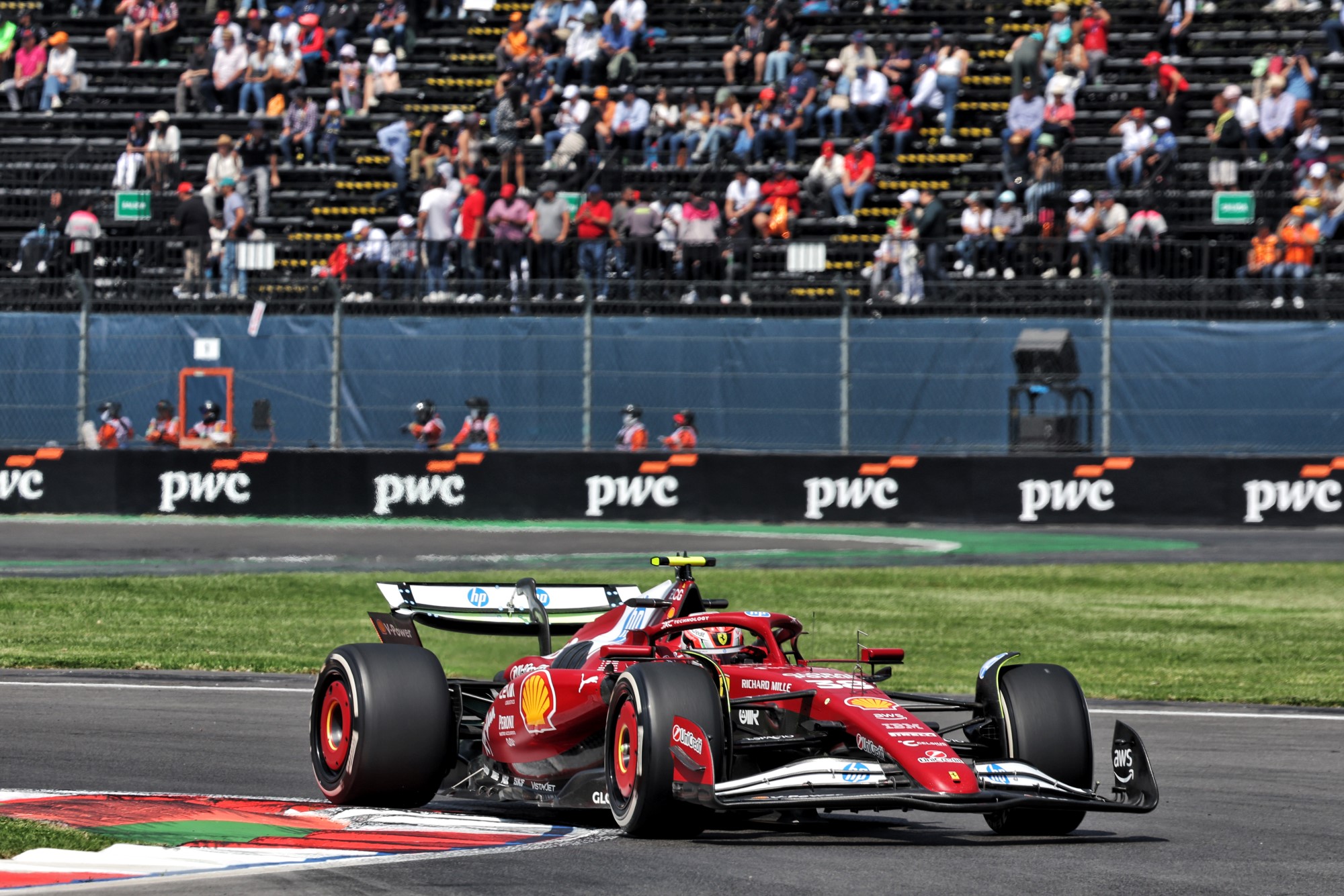 F1: Confira as imagens do primeiro dia de treinos do GP do México 2025 Antonio Fuoco (ITA) Ferrari Development Driver SF-25.