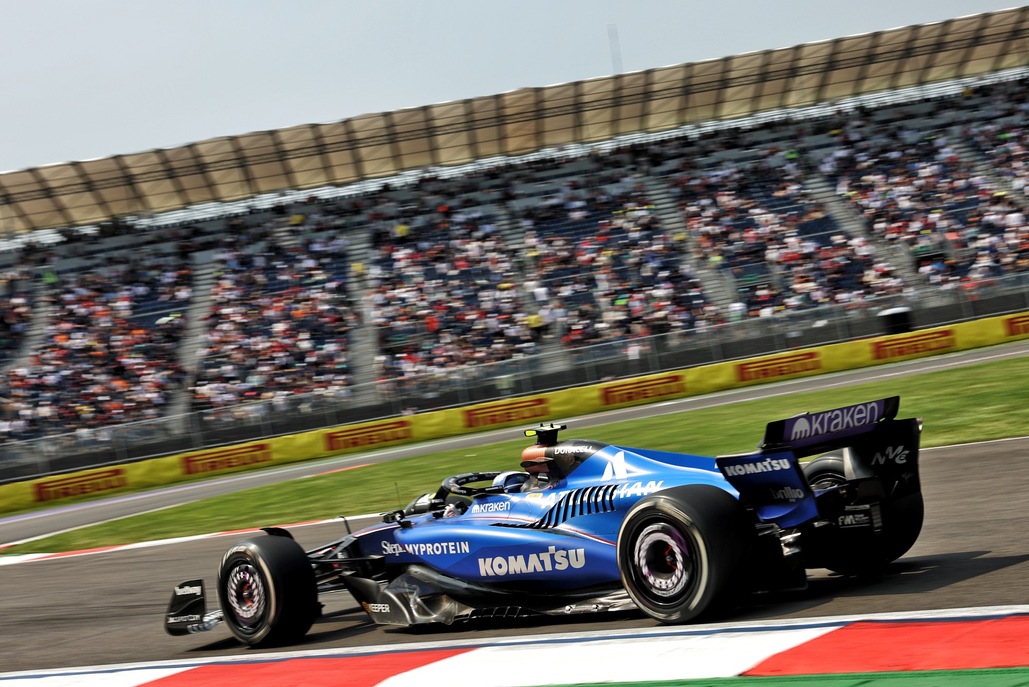 F1: Confira as imagens do primeiro dia de treinos do GP do México 2025 Luke Browning (GBR) Atlassian Williams Racing FW47 Academy Driver.