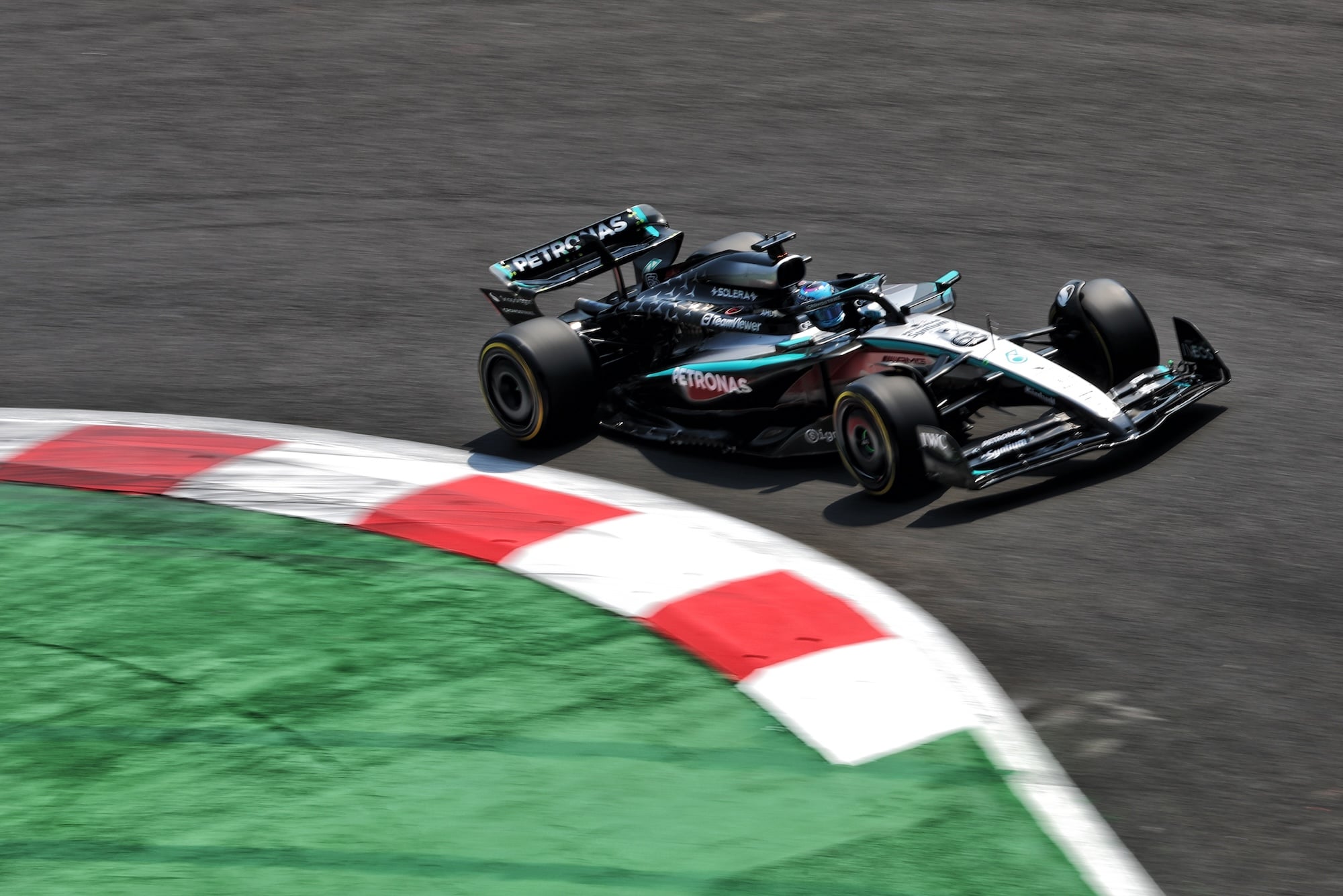 F1: Russell diz que Verstappen teria mais a perder se fossem companheiros de equipe George Russell (GBR) Mercedes AMG F1 W16.