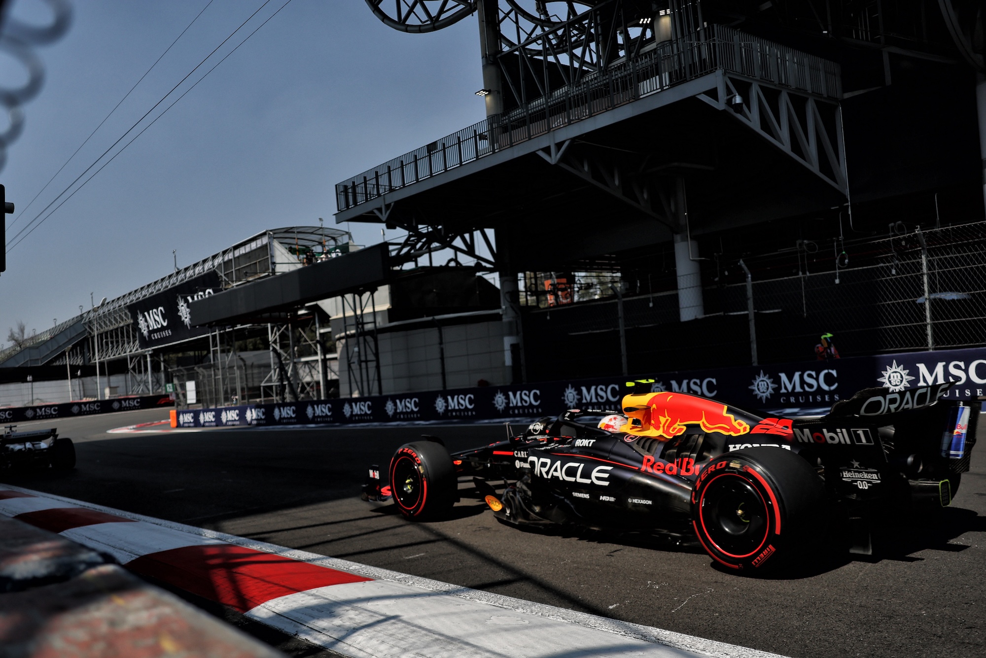 F1: Villeneuve defende saída de Tsunoda da Red Bull: "Não ajudará a equipe" Yuki Tsunoda (JPN) Red Bull Racing RB21.