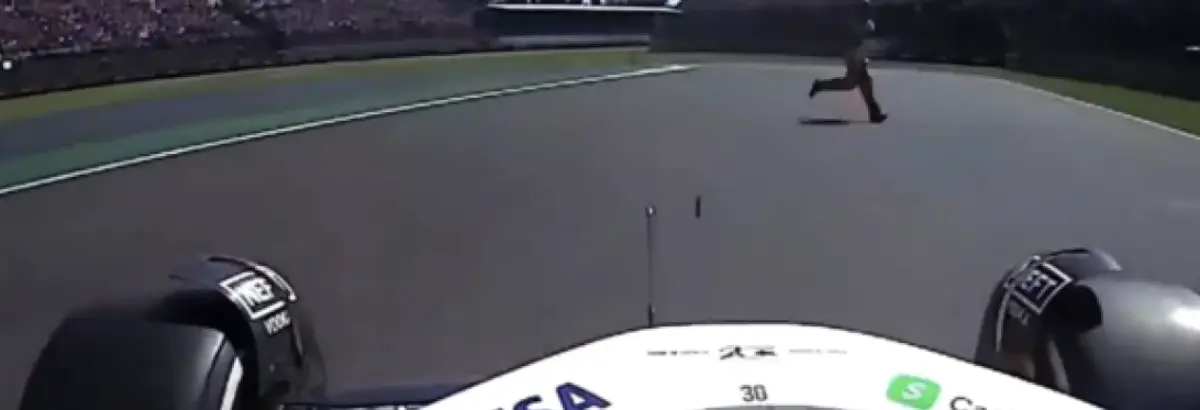 F1: Fiscais atravessam na frente de Lawson durante GP do México