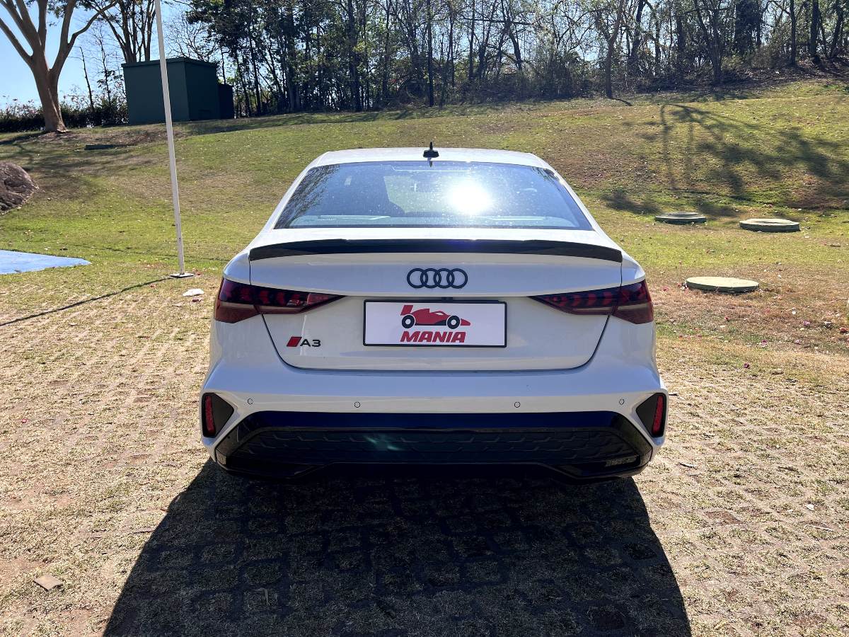 Audi A3 Sedan 2025 impressiona por refinamento e baixo consumo na estrada