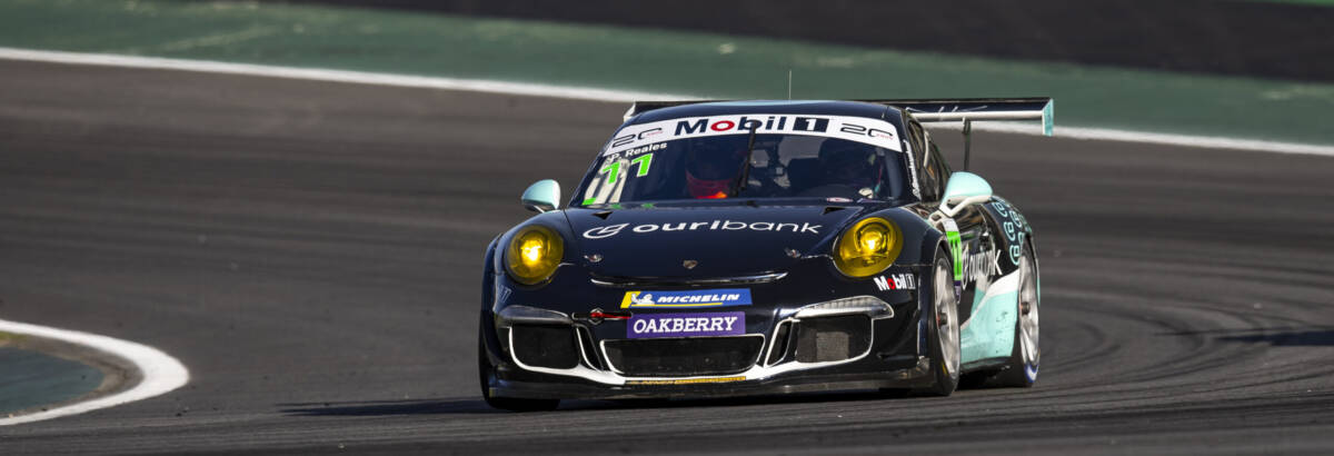 Paulo Reales briga por pódio na abertura da última etapa da Porsche Cup com a Ouribank
