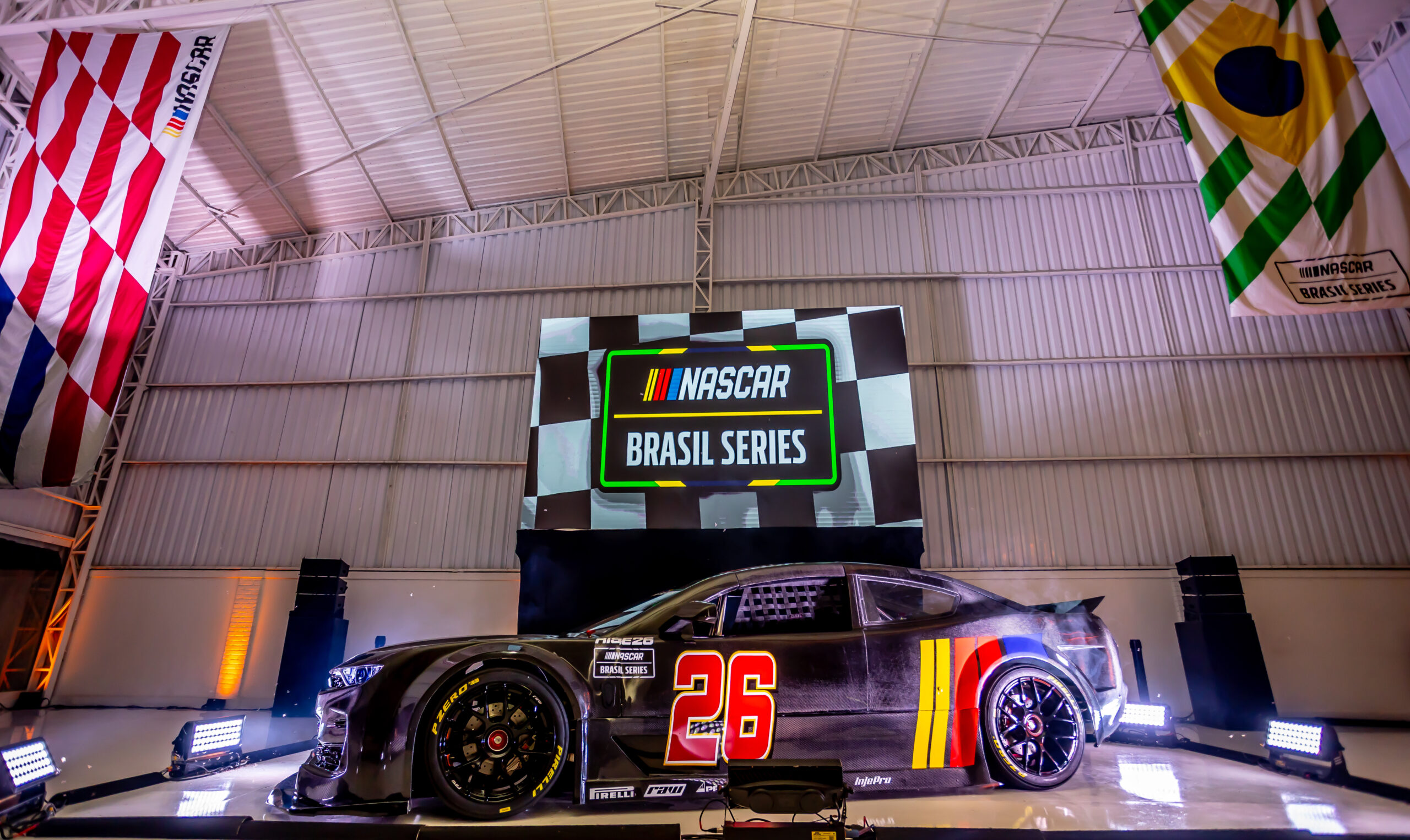 NASCAR Brasil apresenta carro 2026 no 31º Salão Internacional do Automóvel de São Paulo