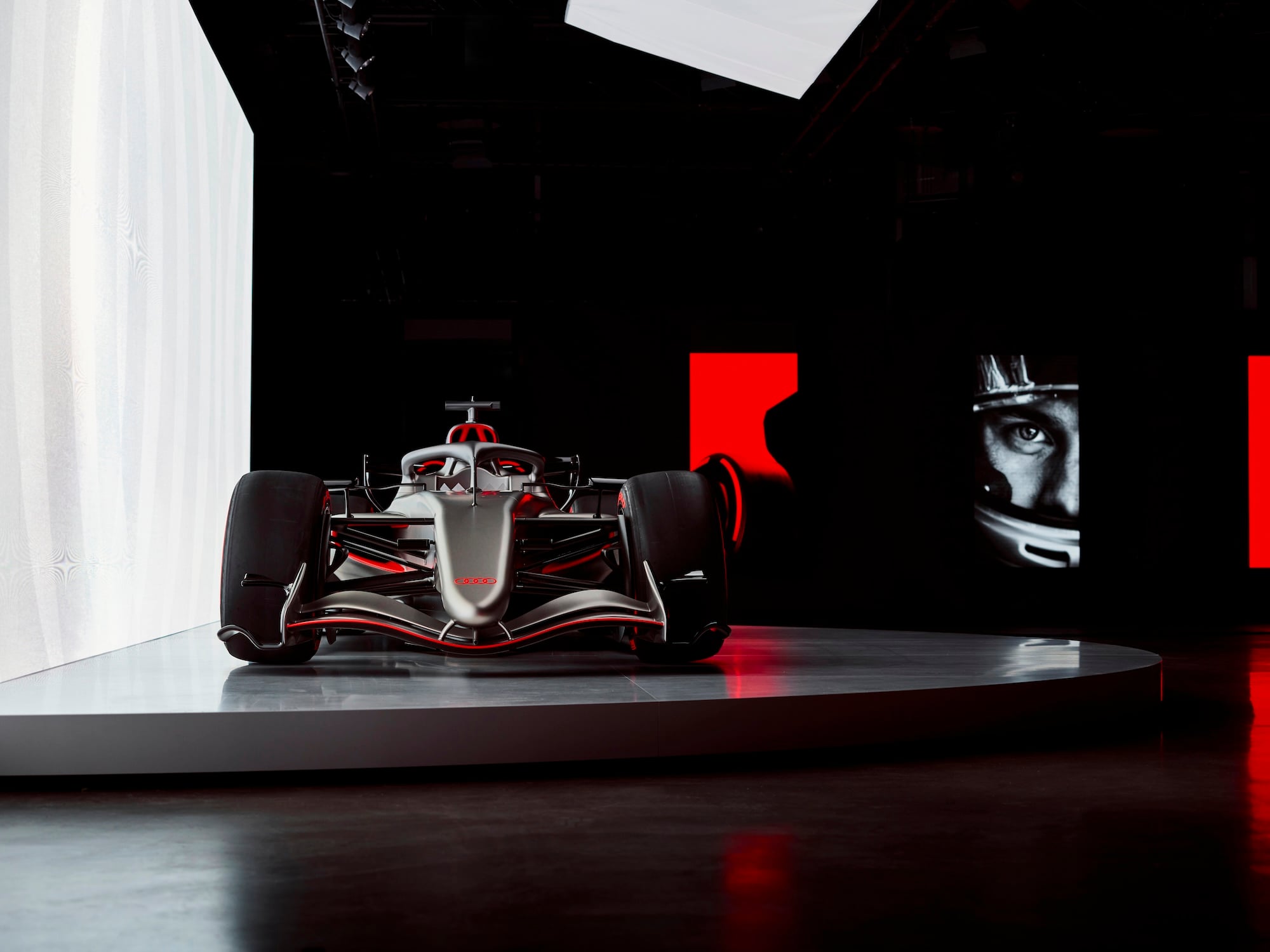 F1 hoje: Saída de Marko, futuro da Audi e alertas na Ferrari The Audi R26 Concept previews the brand’s identity in the pinnacle of motorsport. Impressions from the reveal event “Audi One” in Munich, November 12, 2025.