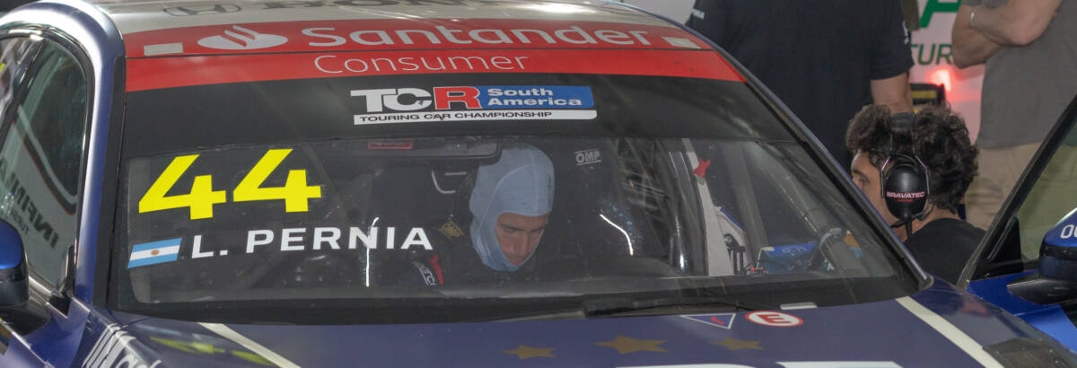 Em etapa decisiva do TCR South America, Pernía comanda segundo treino em Cuiabá