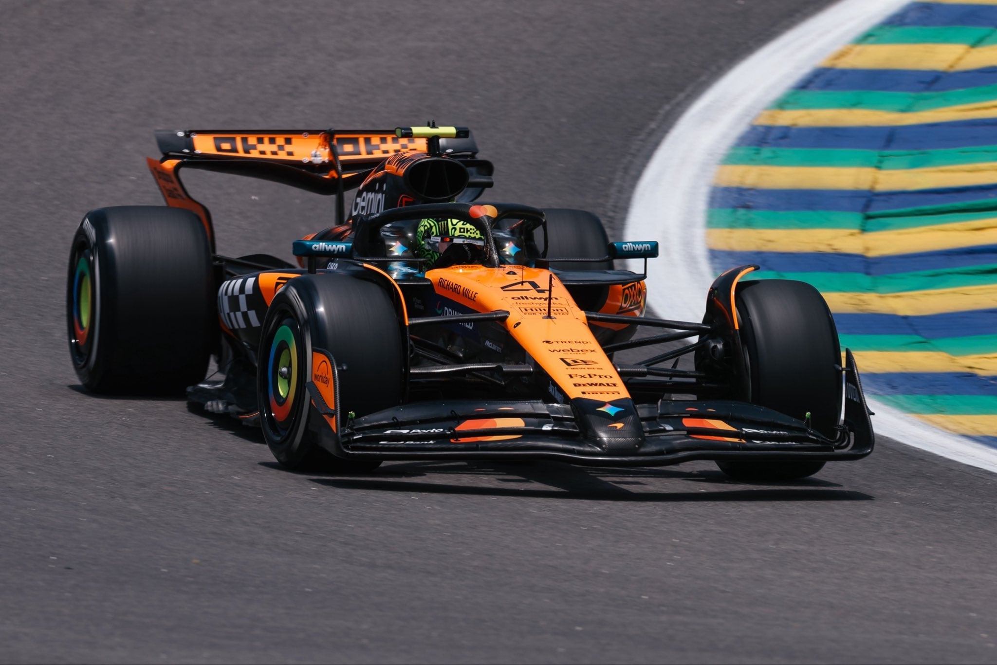 F1: Mesmo com pole na Sprint, Norris fala em desconforto com o carro F1: Mesmo com pole na Sprint, Norris fala em desconforto com o carro