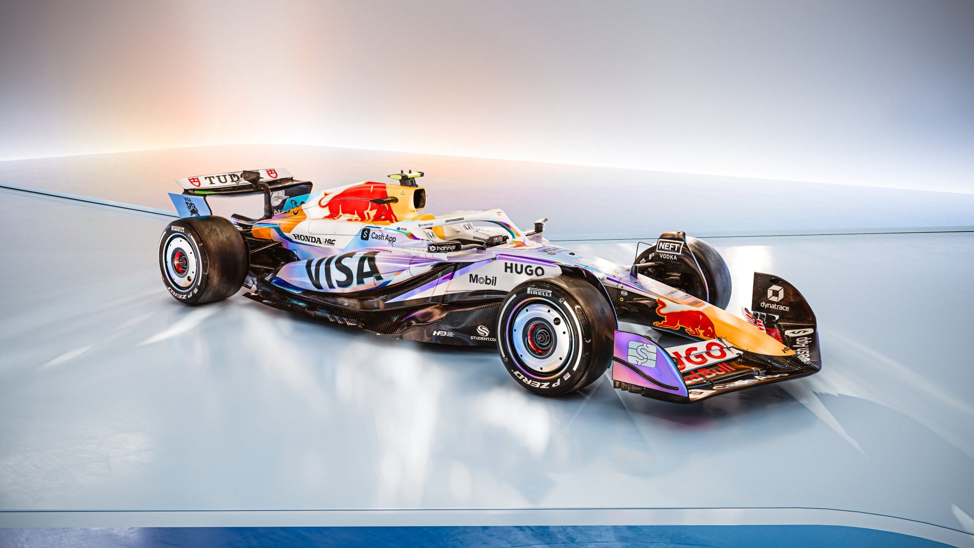 F1: Racing Bulls apresenta pintura holográfica para o GP de Las Vegas; veja as fotos F1: Racing Bulls apresenta pintura holográfica para o GP de Las Vegas; veja as fotos