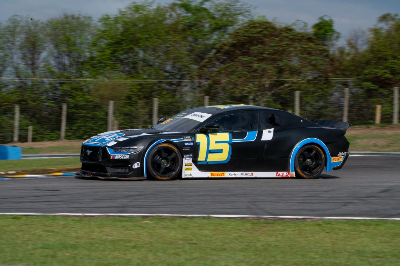 Tito Giaffone conquista pole position da NASCAR Brasil no Velocitta Tito Giaffone