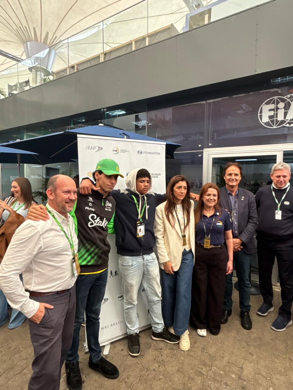 FIA e AAB lançam iniciativa para promover segurança viária no entorno das escolas Gabriel Bortoleto