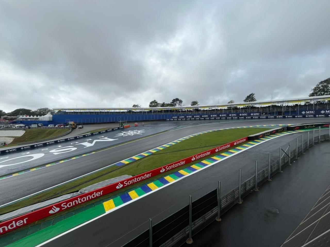 Interlagos amanhece com chuva fina antes do GP de São Paulo de F1 Interlagos