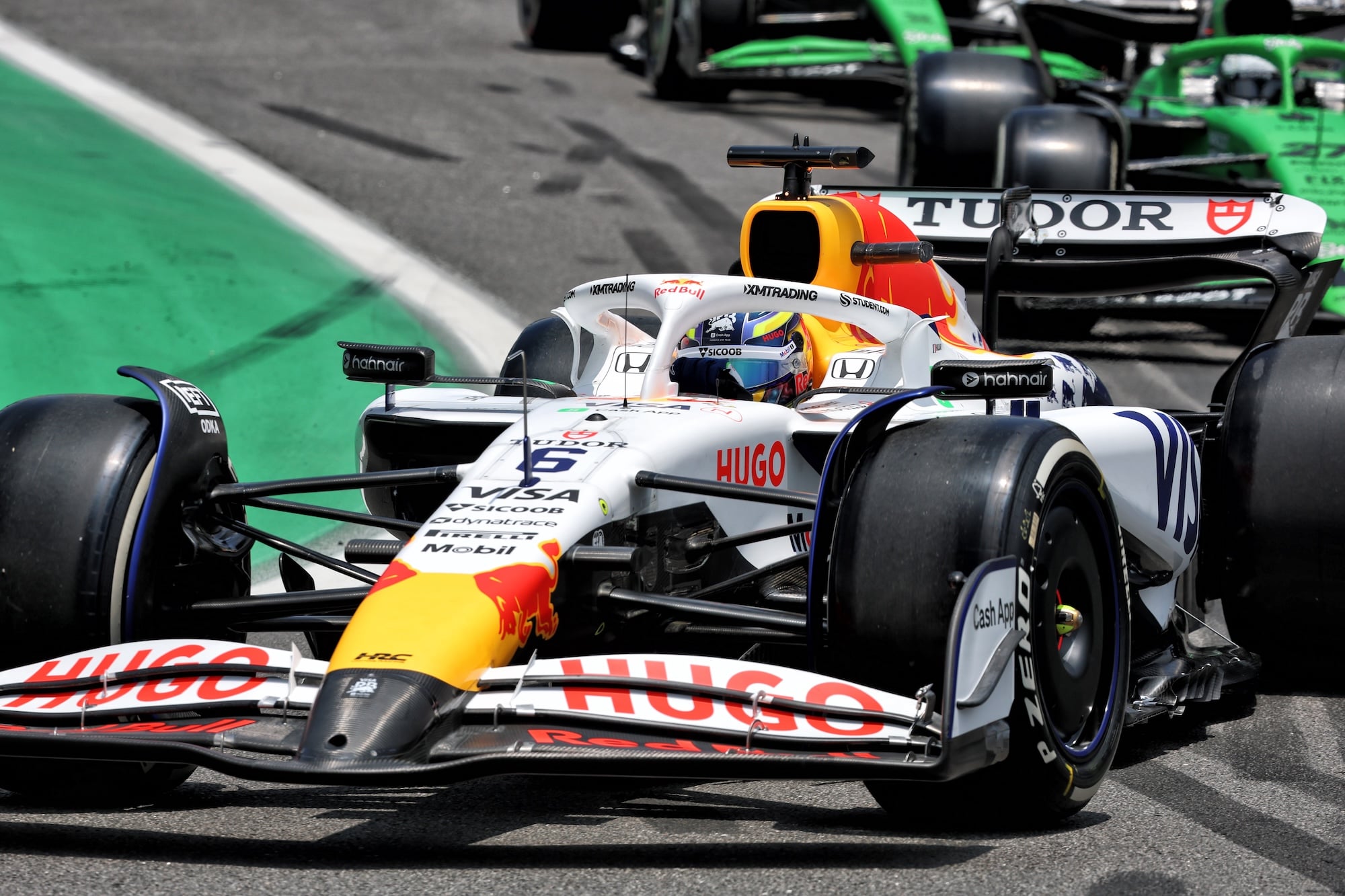 F1: As imagens do primeiro dia de atividades do GP de São Paulo Isack Hadjar (FRA) Racing Bulls VCARB 02.