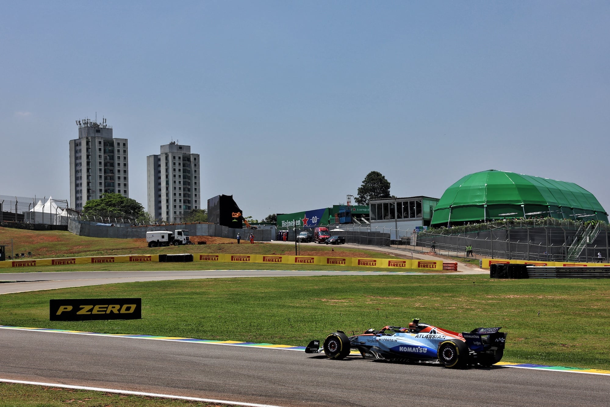 F1: As imagens do primeiro dia de atividades do GP de São Paulo Carlos Sainz (ESP) Atlassian Williams Racing FW47.