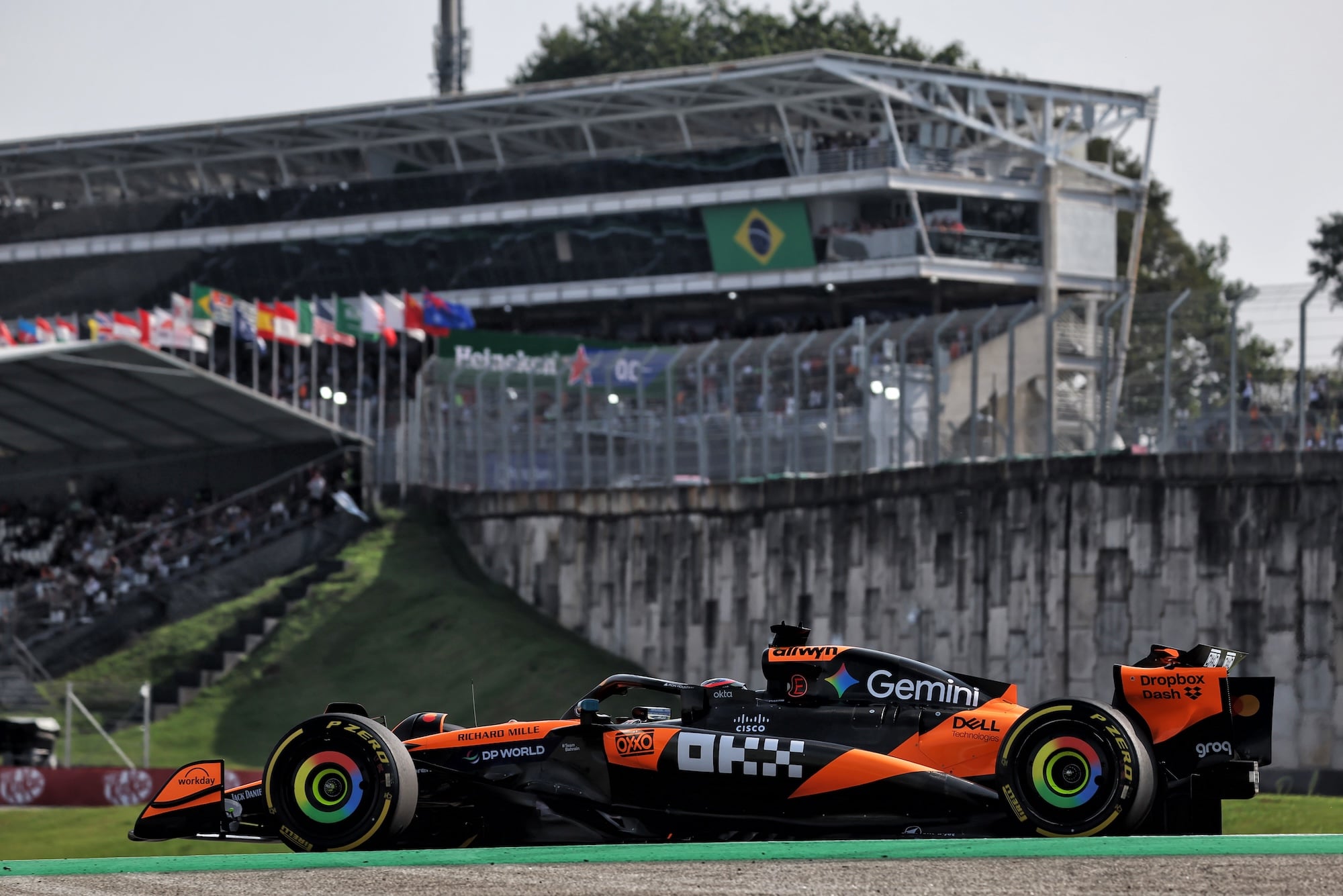 F1: As imagens do primeiro dia de atividades do GP de São Paulo Oscar Piastri (AUS) McLaren MCL39.