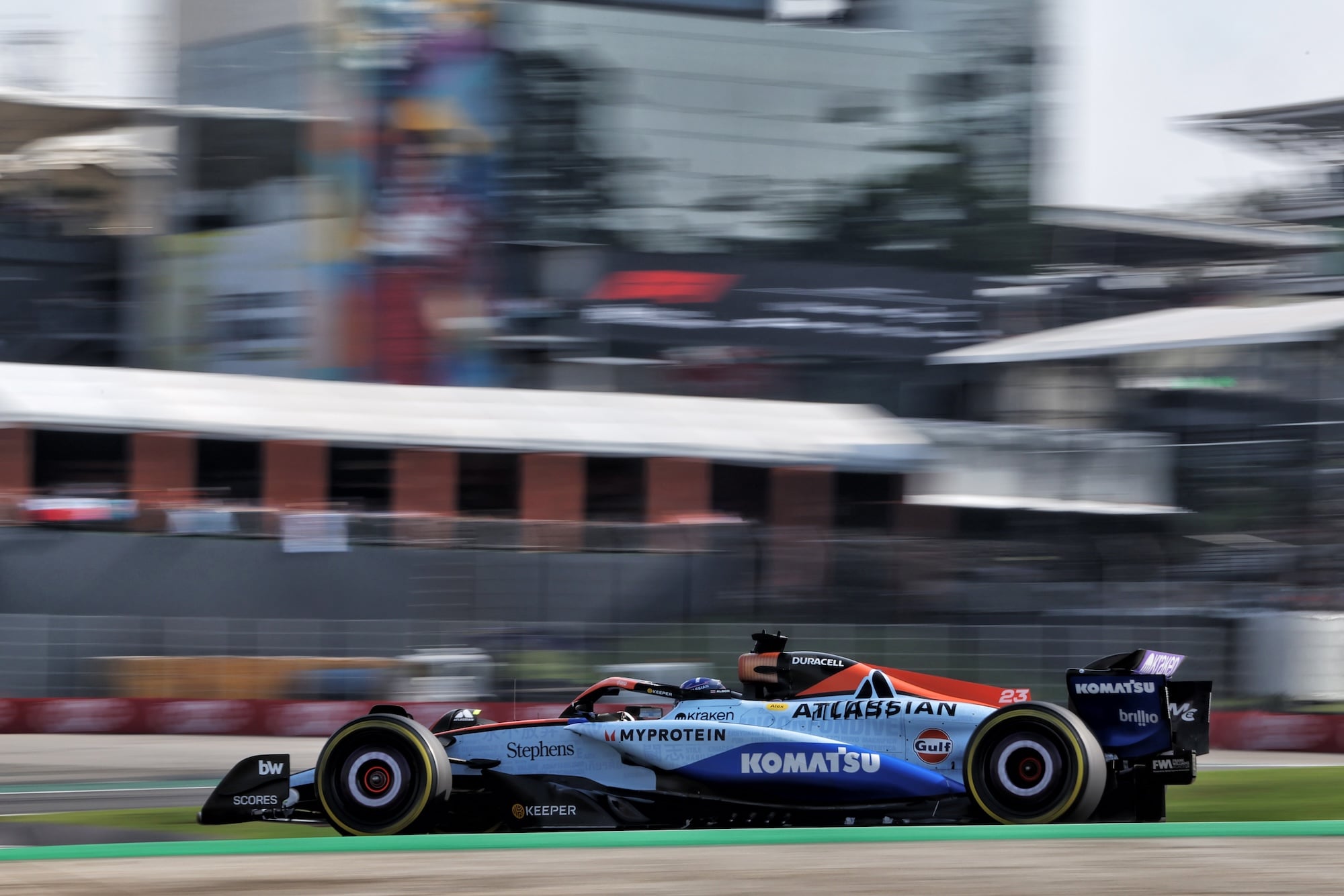 F1: As imagens do primeiro dia de atividades do GP de São Paulo Alexander Albon (THA) Atlassian Williams Racing FW47.