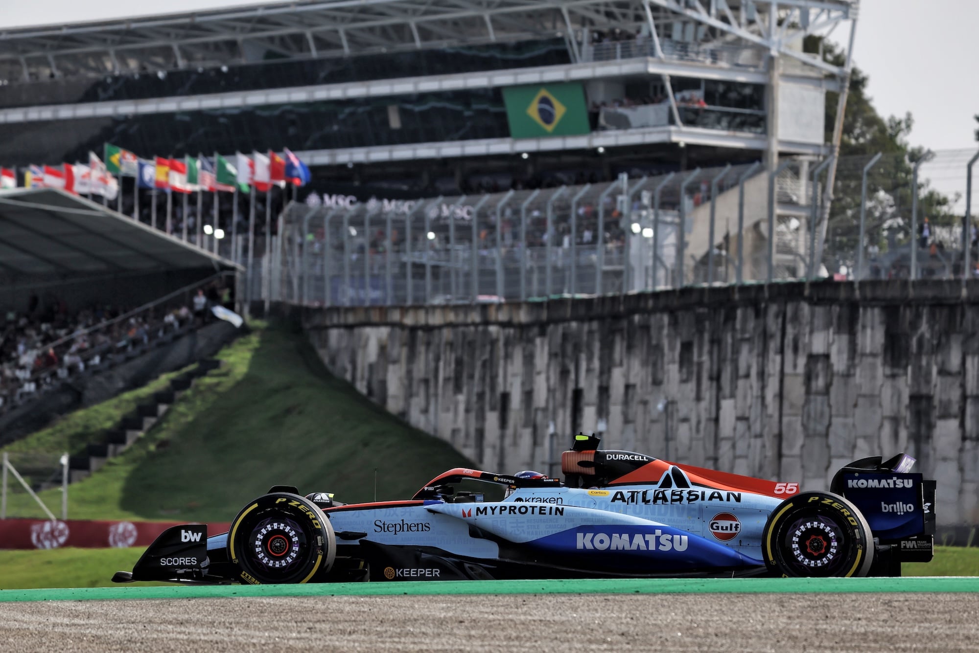 F1: As imagens do primeiro dia de atividades do GP de São Paulo Carlos Sainz (ESP) Atlassian Williams Racing FW47.