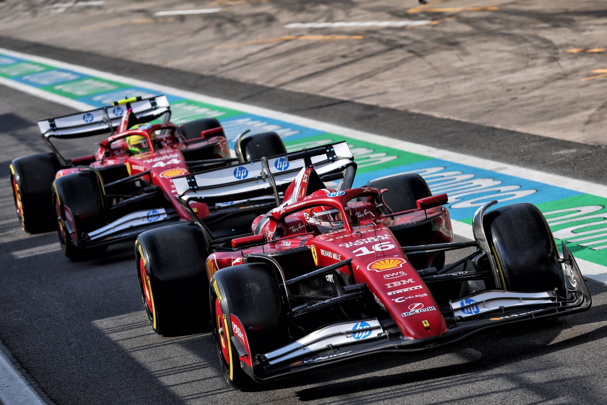 F1: As imagens do primeiro dia de atividades do GP de São Paulo Charles Leclerc (MON) Ferrari SF-25.