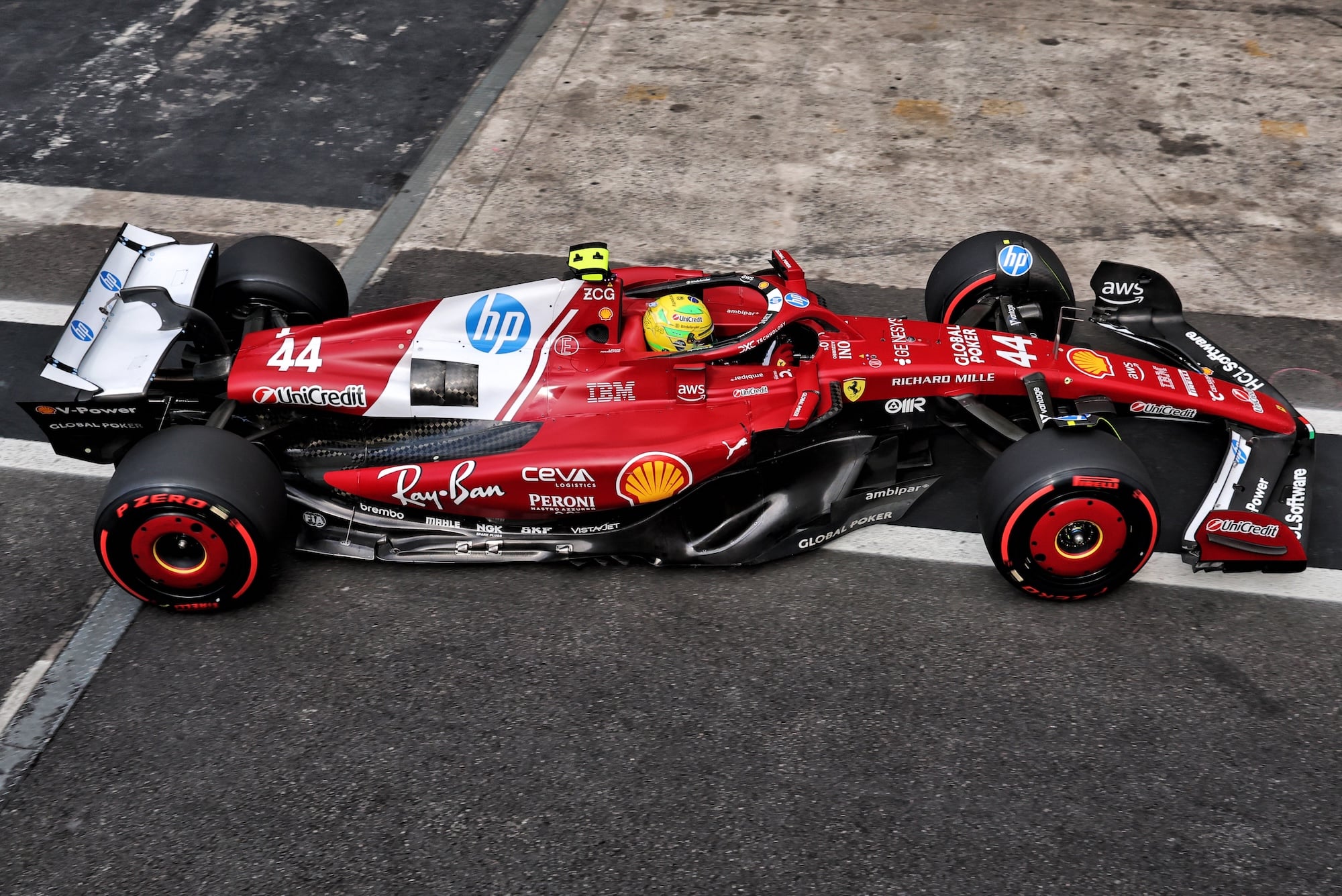Lewis Hamilton (GBR) Ferrari SF-25.