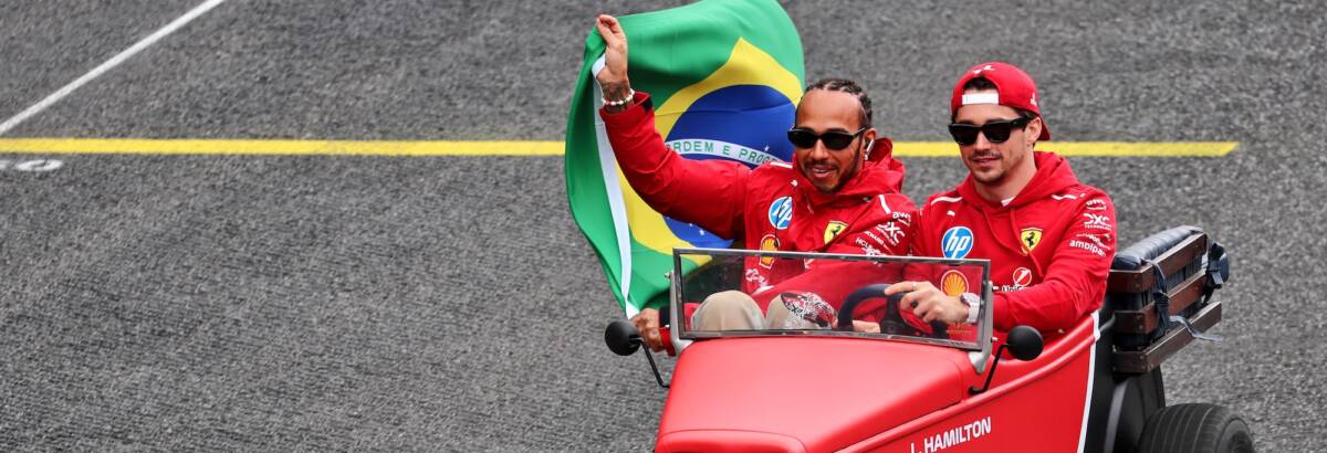 F1: Hamilton exibe bandeira do Brasil durante volta com mini Hot Rod em Interlagos