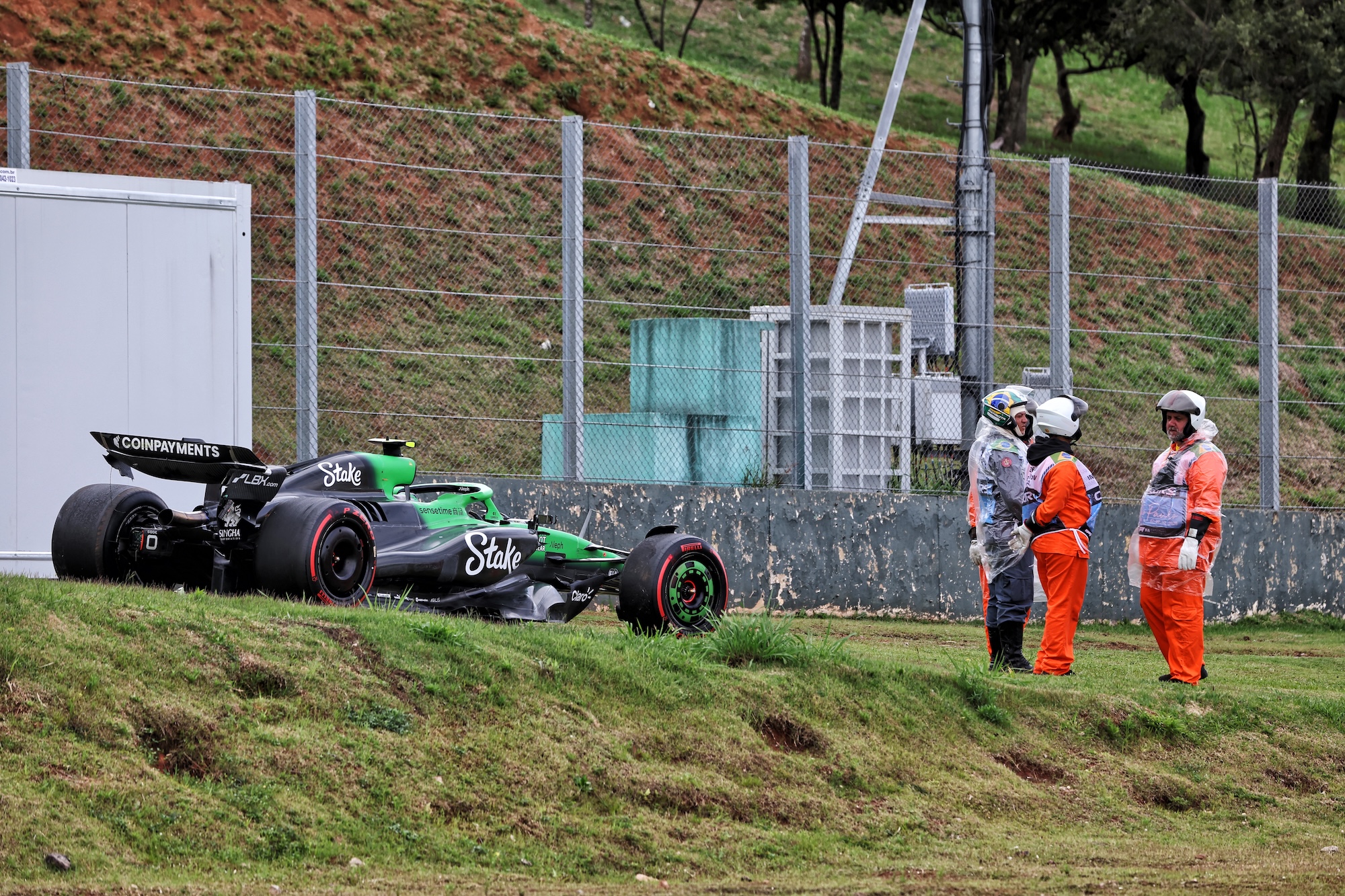 F1: Bortoleto fala em pior dia da vida após abandono em Interlagos: "Parte do aprendizado" The Sauber C45 of race retiree Gabriel Bortoleto (BRA) Sauber.