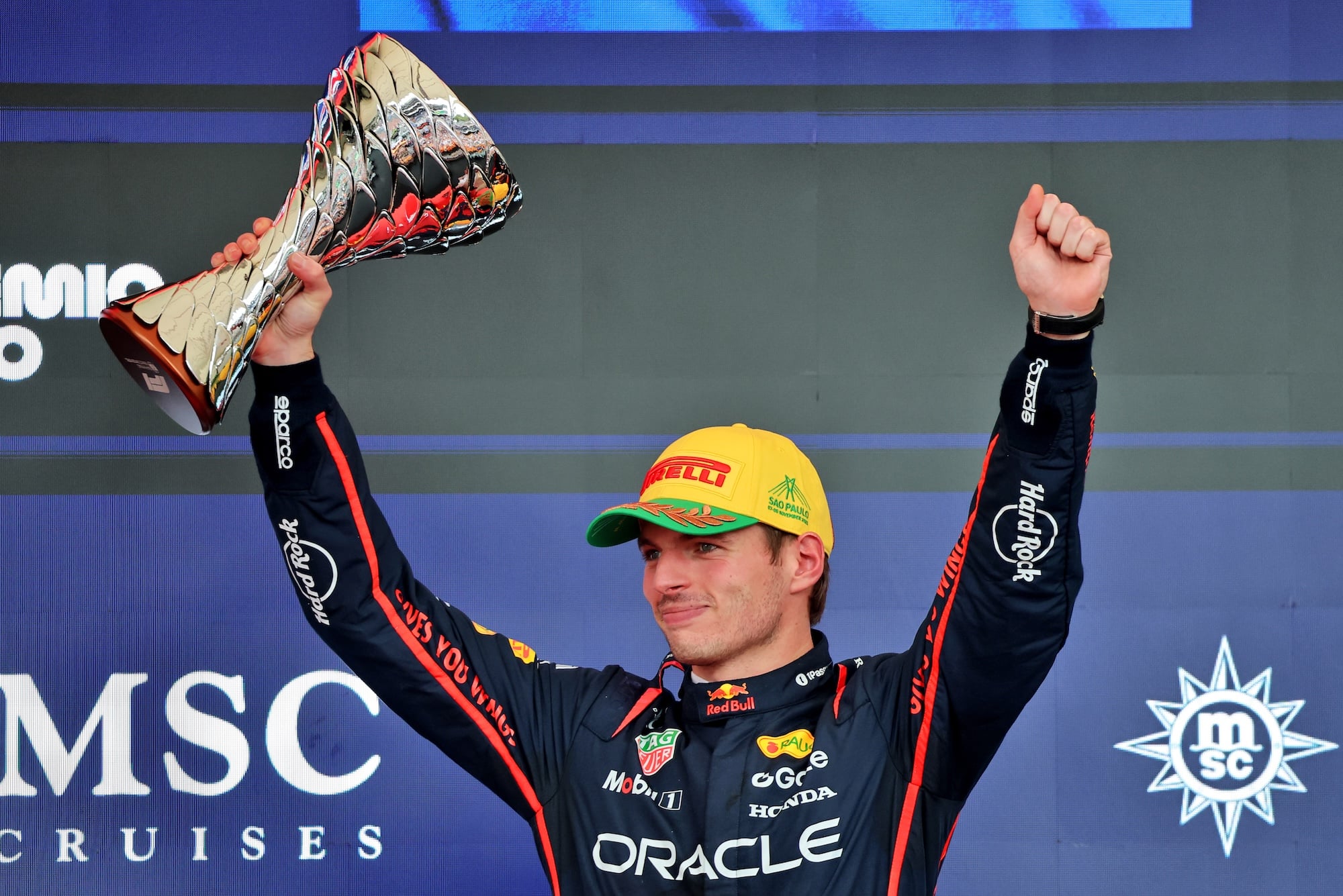 F1: Wolff sobre chance de título de Verstappen: "Esse barco já zarpou" Max Verstappen (NLD) Red Bull Racing celebrates his third position on the podium.