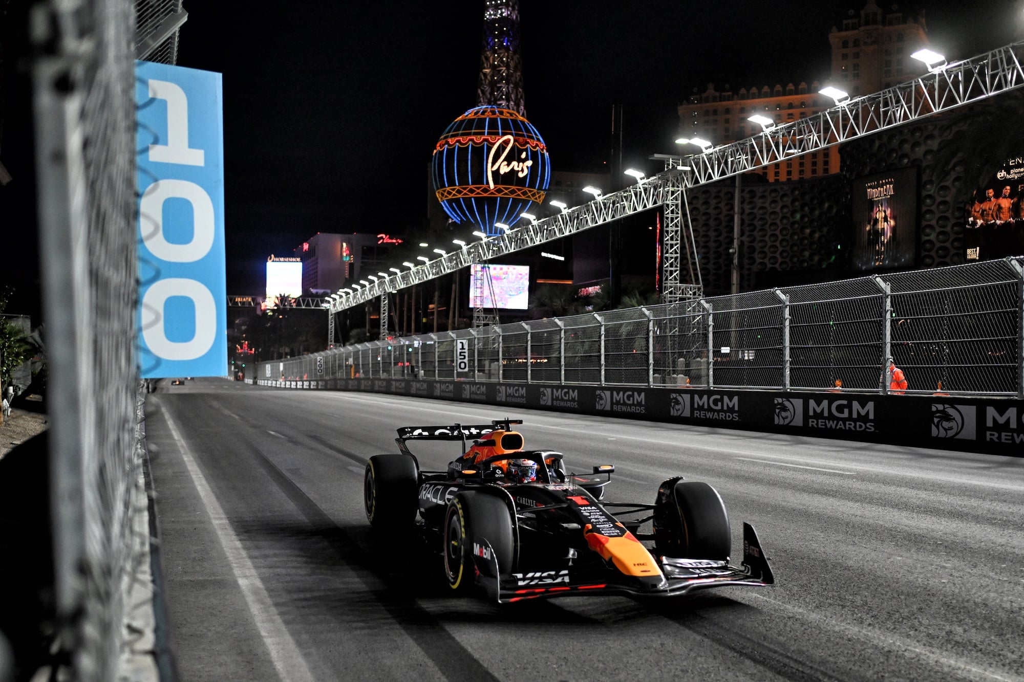 F1: Verstappen prevê dificuldades na corrida Sprint no Catar Max Verstappen (NLD) Red Bull Racing RB21.