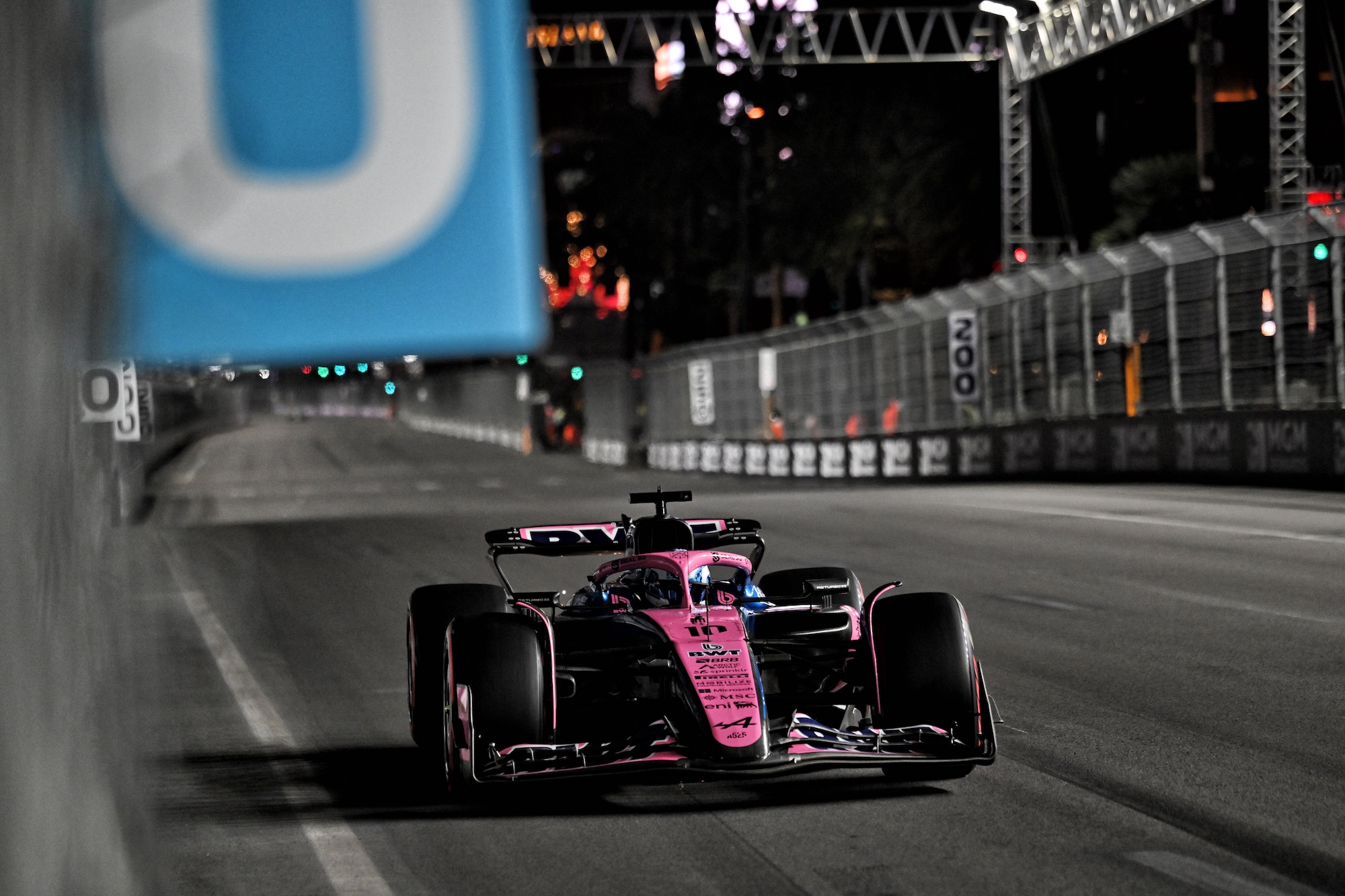 F1: Gasly critica inexperiência após caos da primeira volta em Las Vegas Pierre Gasly (FRA) Alpine F1 Team A525.