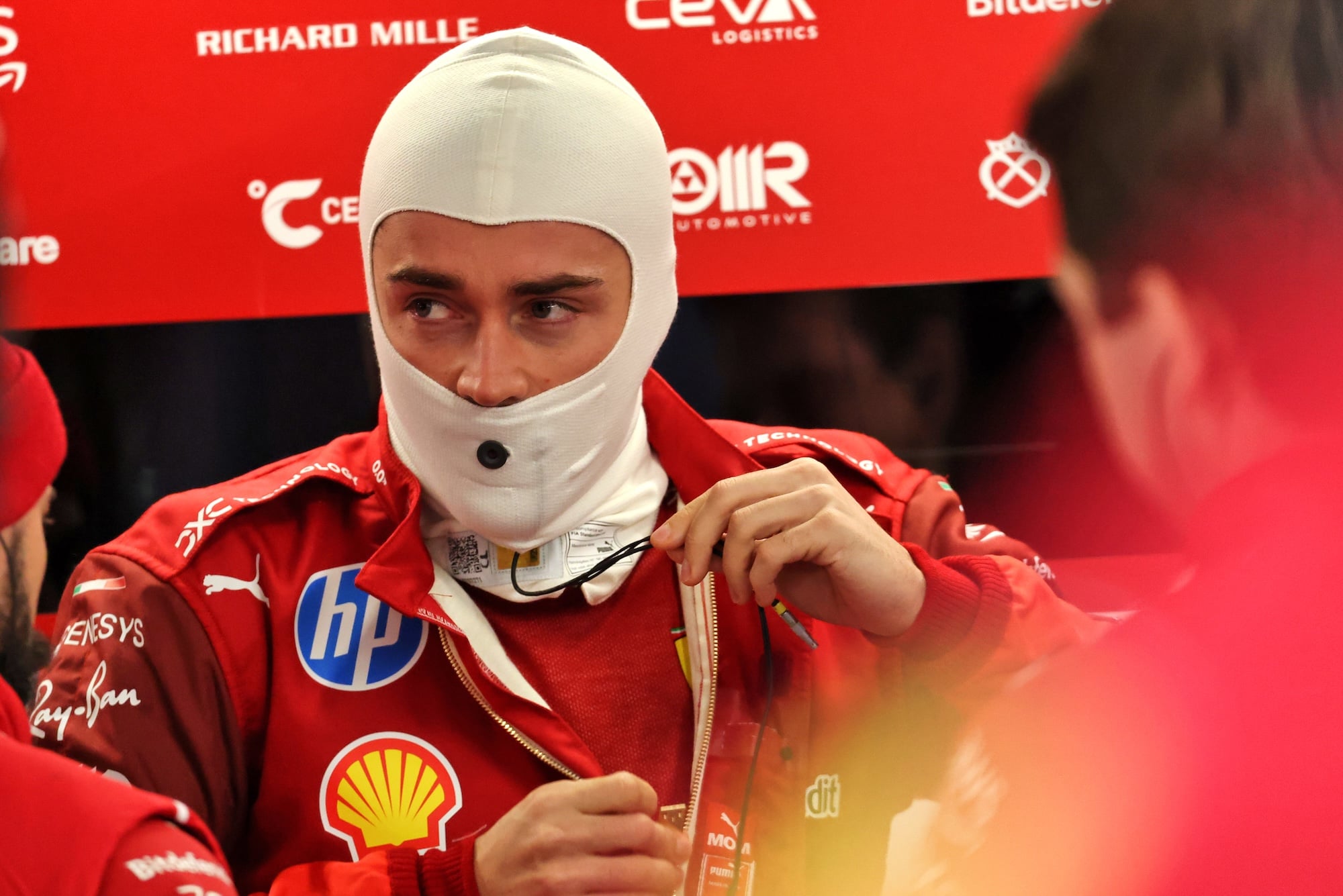 F1: Leclerc se irrita com Sainz após erro comprometer última volta na classificação Sprint Charles Leclerc (MON) Ferrari.
