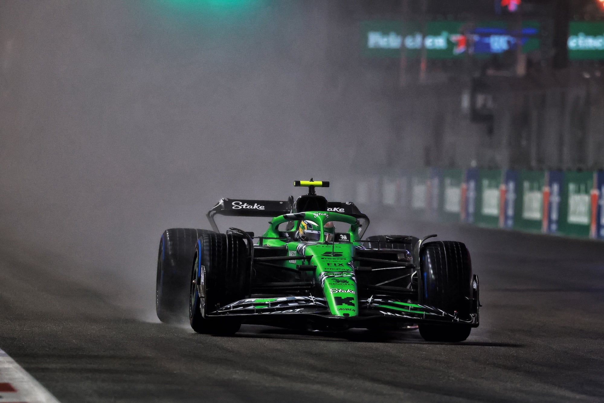 F1: Bortoleto se envolve em batida com Stroll na largada e abandona GP de Las Vegas Gabriel Bortoleto (BRA) Sauber C45.