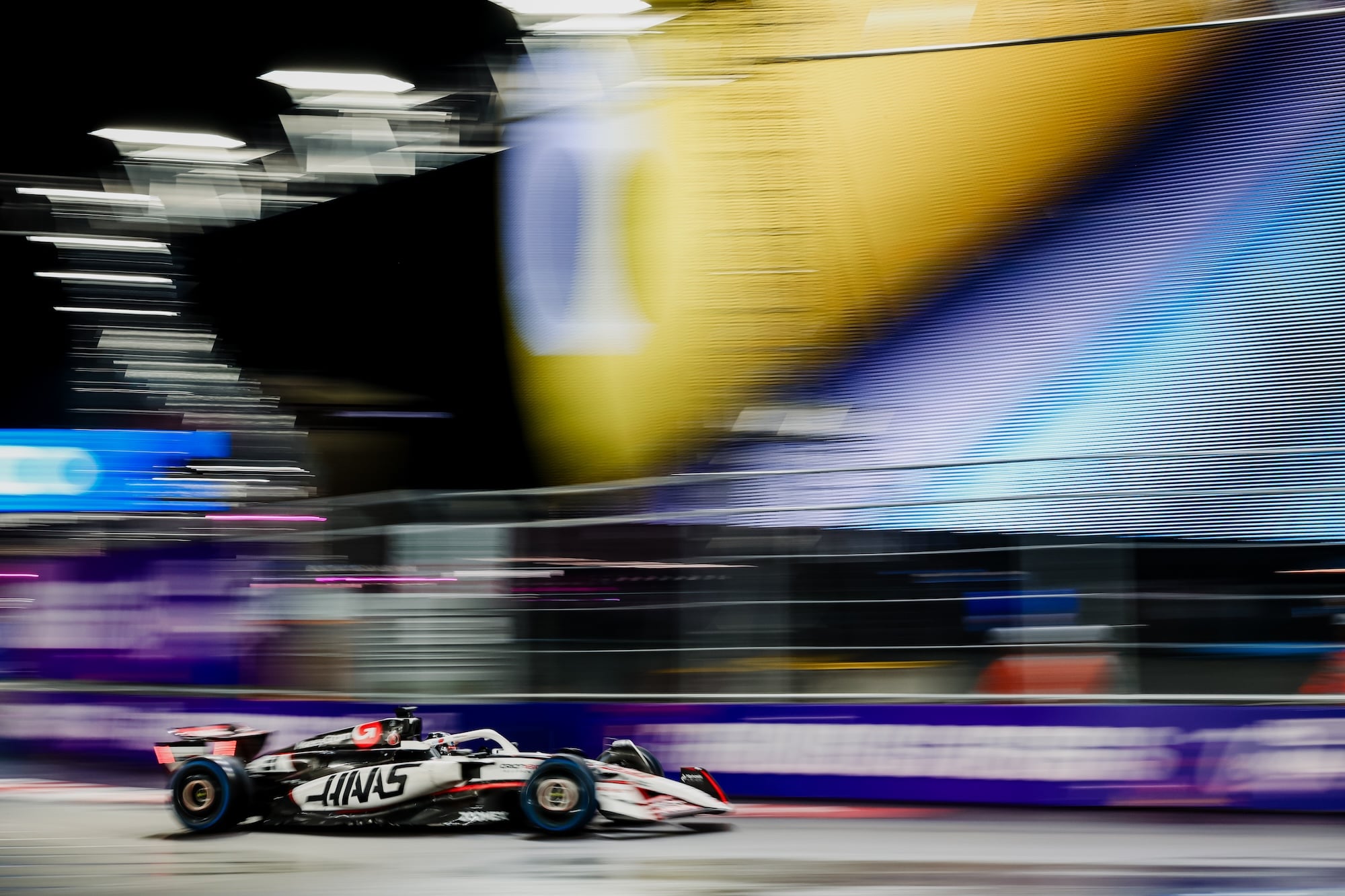 Esteban Ocon (FRA) Haas VF-25.