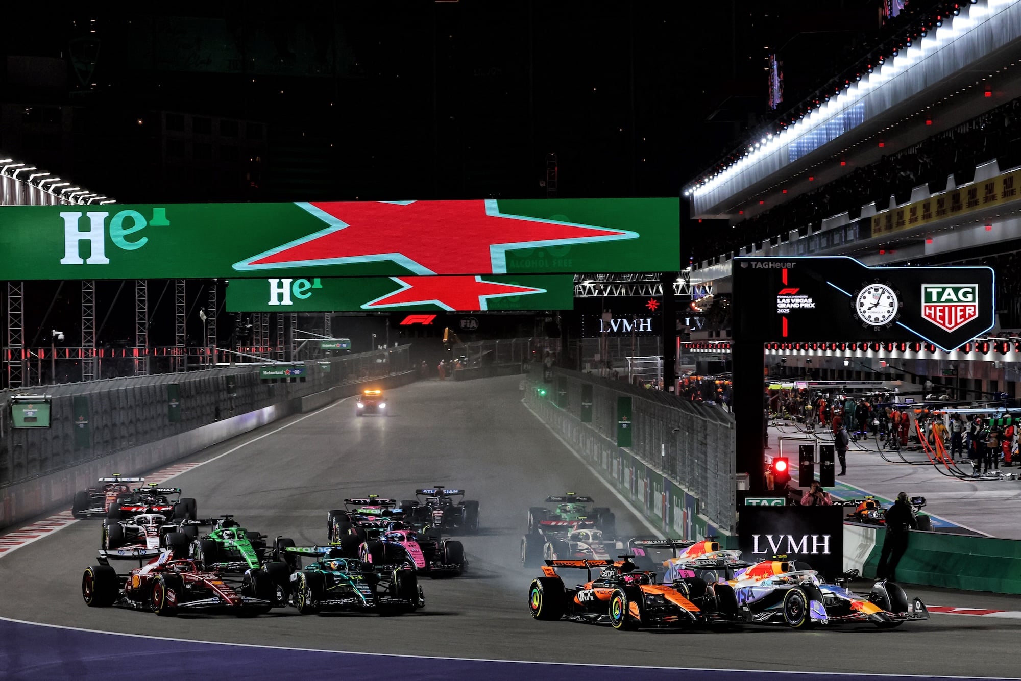 F1: Norris supera US$1 milhão em custos para renovar superlicença depois do título F1 2025, Fórmula 1, GP de Las Vegas, Strip, Nevada