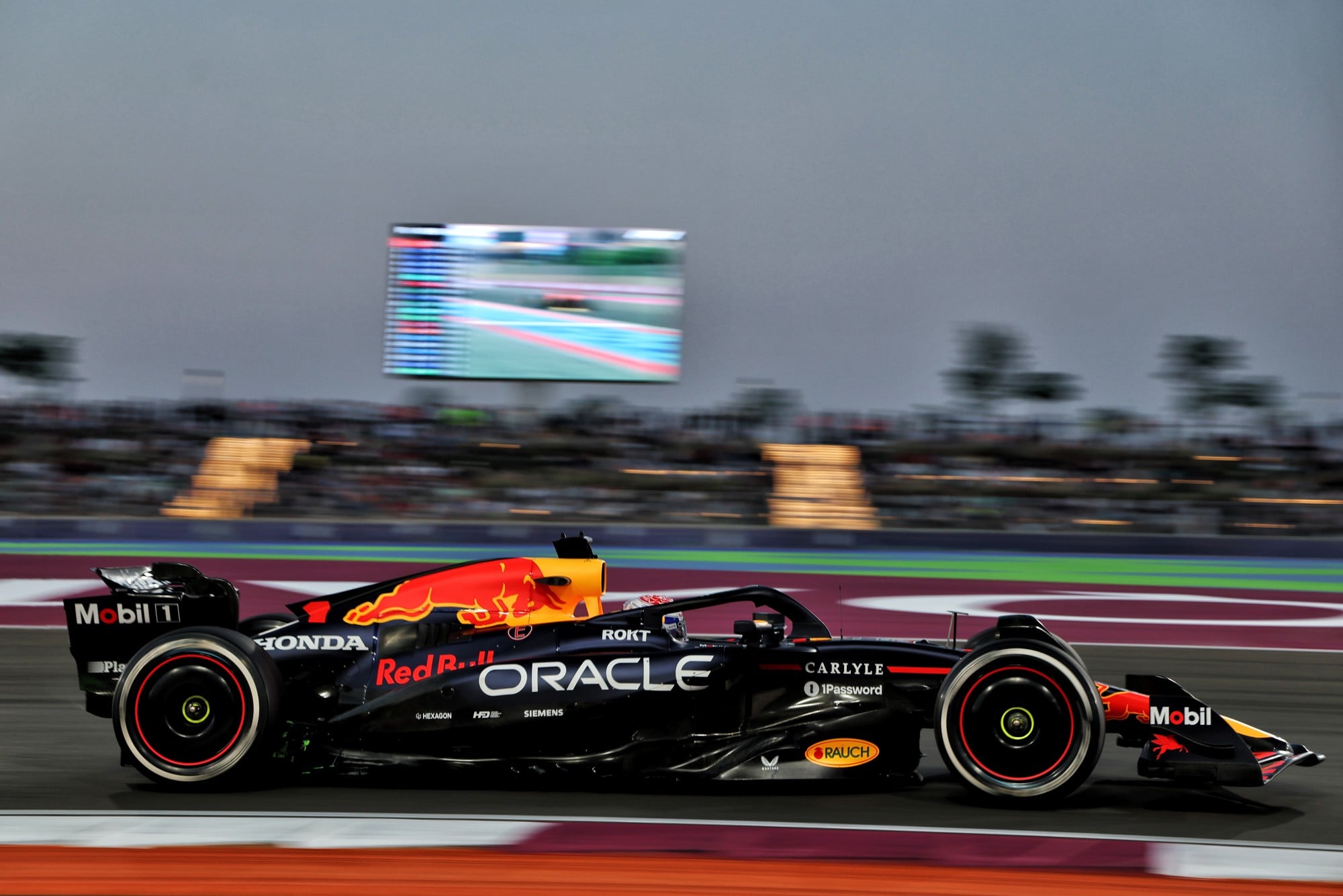 Max Verstappen (NLD) Red Bull Racing RB21.