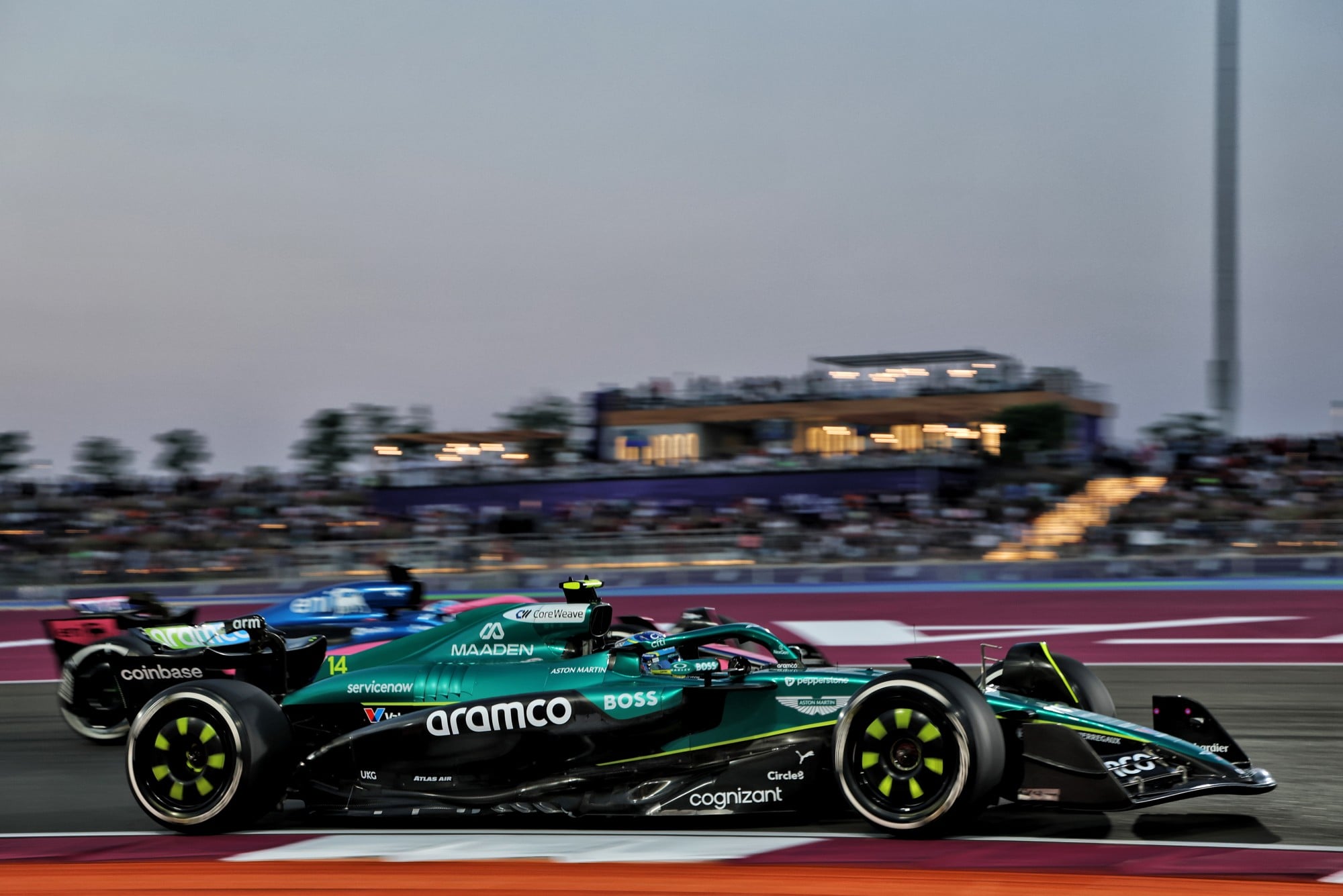 F1: Ritmo lento de Alonso impediu desastre maior para a McLaren no Catar Fernando Alonso (ESP) Aston Martin F1 Team AMR25.