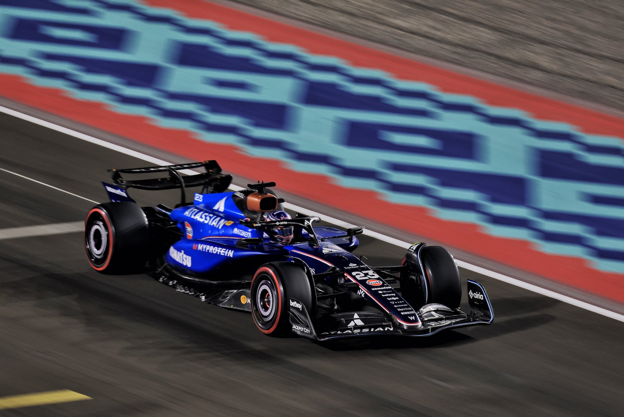 F1: Albon defende checagem completa de todos os carros após as corridas Alexander Albon (THA) Atlassian Williams Racing FW47.