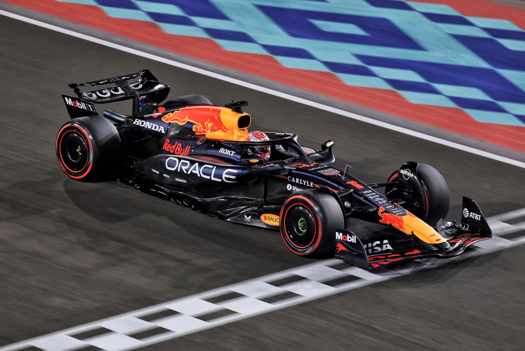 Max Verstappen (NLD) Red Bull Racing RB21.
