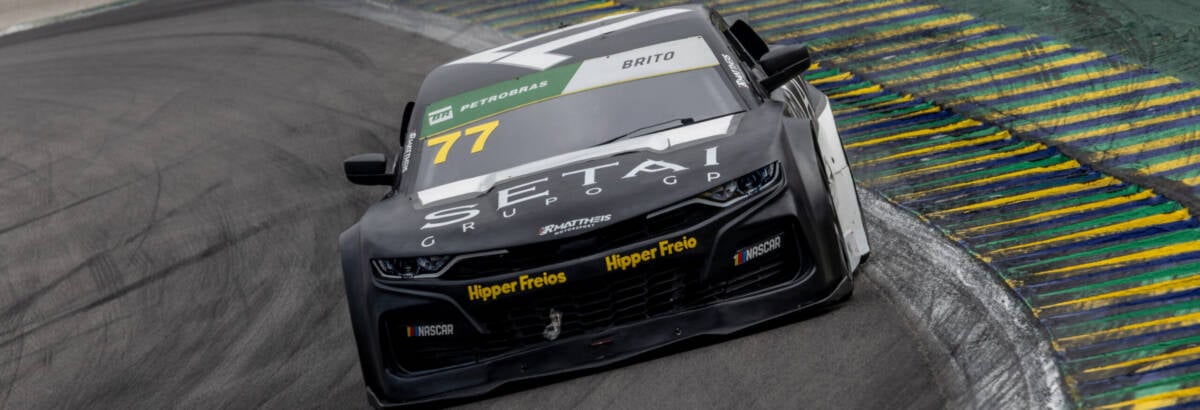 Valdeno Brito encerra temporada em Interlagos e celebra participação na NASCAR Brasil com top-10