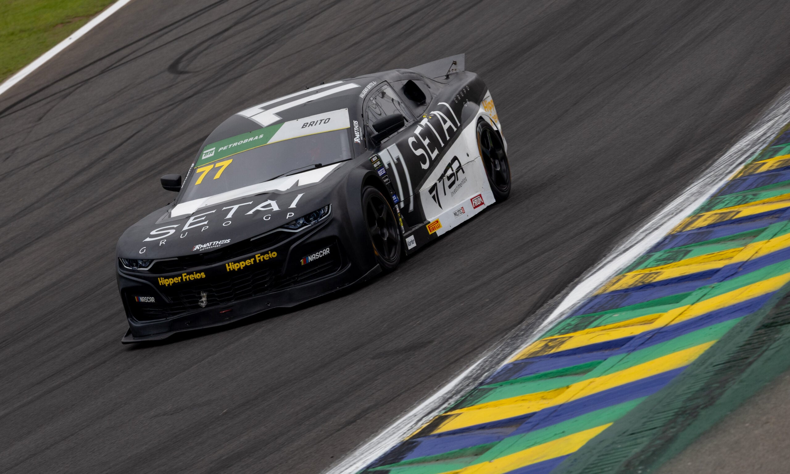 Valdeno Brito escala pelotão em corrida classificatória e mira nova recuperação em Interlagos na NASCAR Brasil Valdeno Brito