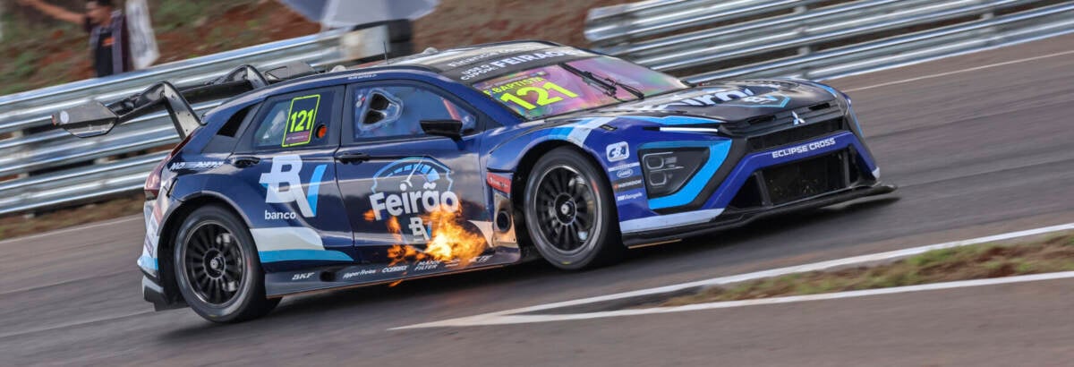 Felipe Baptista busca evoluir carro para brigar na frente em final da Stock Car em Interlagos com o banco BV