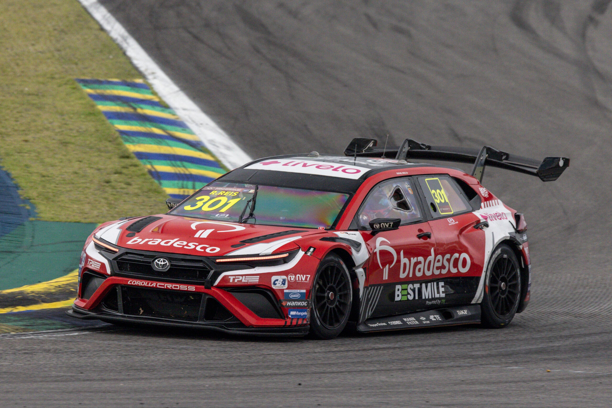 Rafael Reis sobe oito posições em Sprint da Stock Car em Interlagos com a CAR Racing Rafael Reis
