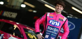 Dudu Barrichello estreia na NASCAR Brasil com forte desempenho representando o pai