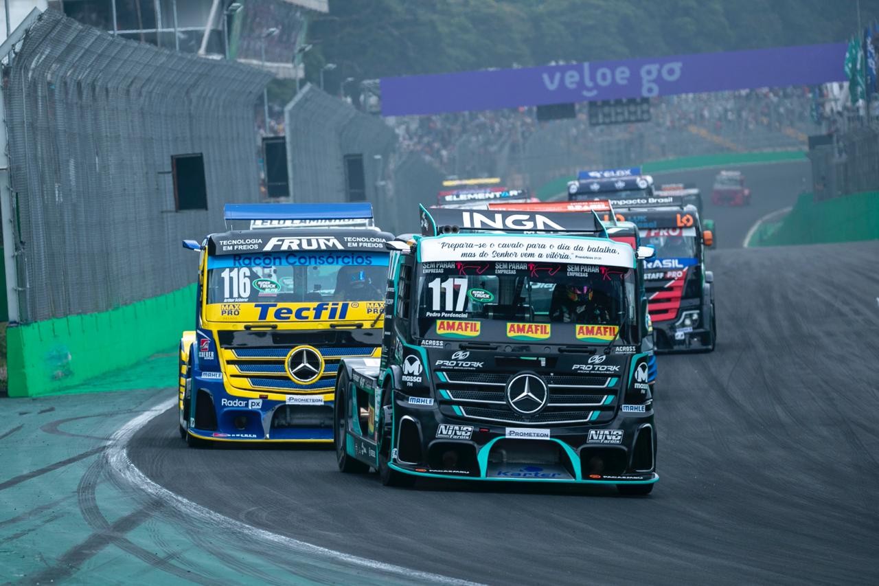 Copa Truck: “Tudo tem um propósito”: Perdoncini celebra título da Super Truck Elite em Interlagos Copa Truck: “Tudo tem um propósito”: Perdoncini celebra título da Super Truck Elite em Interlagos