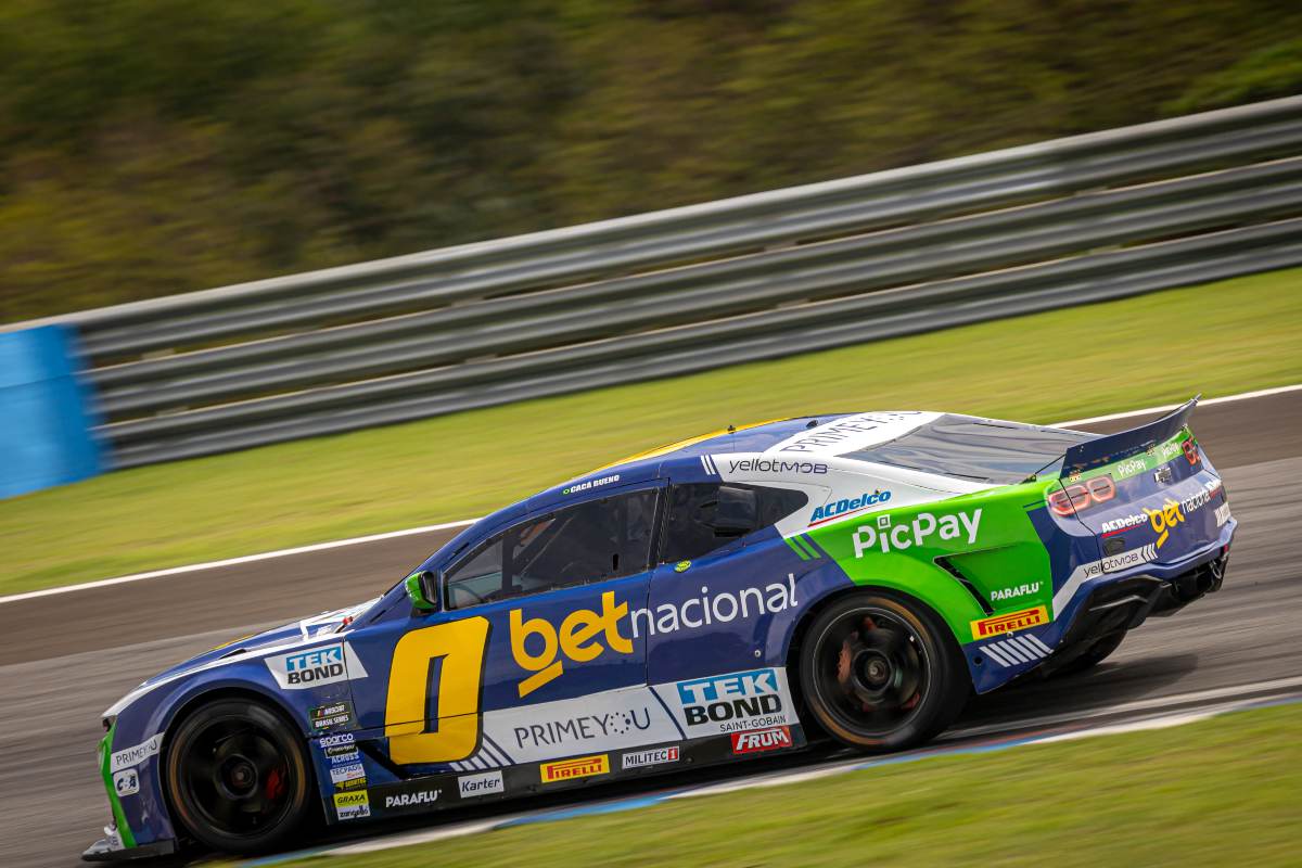 Vice-líder da Special Edition, Cacá Bueno disputa dois títulos em decisão da NASCAR Brasil em Interlagos