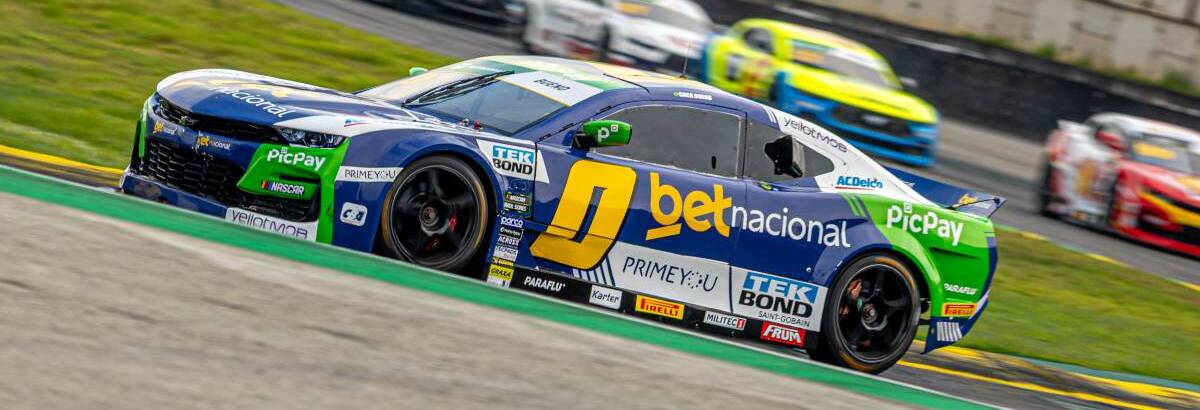 Cacá Bueno conquista pódio em Interlagos e é vice-campeão da NASCAR Special Edition