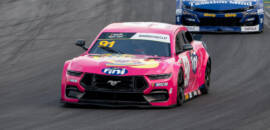NASCAR Brasil: Barrichello se recupera e vence Corrida 2 nos últimos instantes