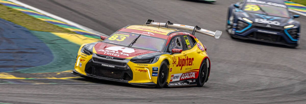 Stock Car: Gabriel Casagrande conquista top-10 em corrida marcada por chuva em Interlagos