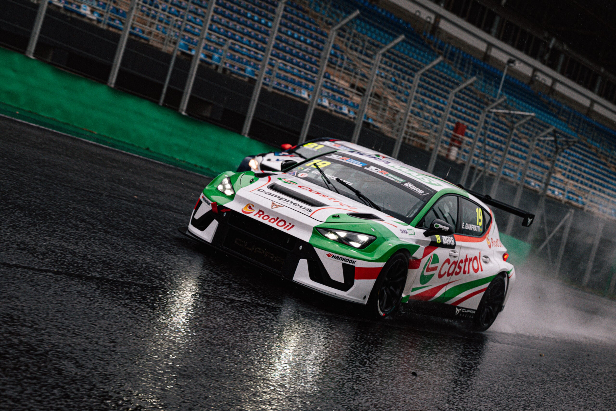 Enzo Gianfratti conquista título da Copa Trophy no TCR Brasil com pódio em Interlagos Enzo Gianfratti