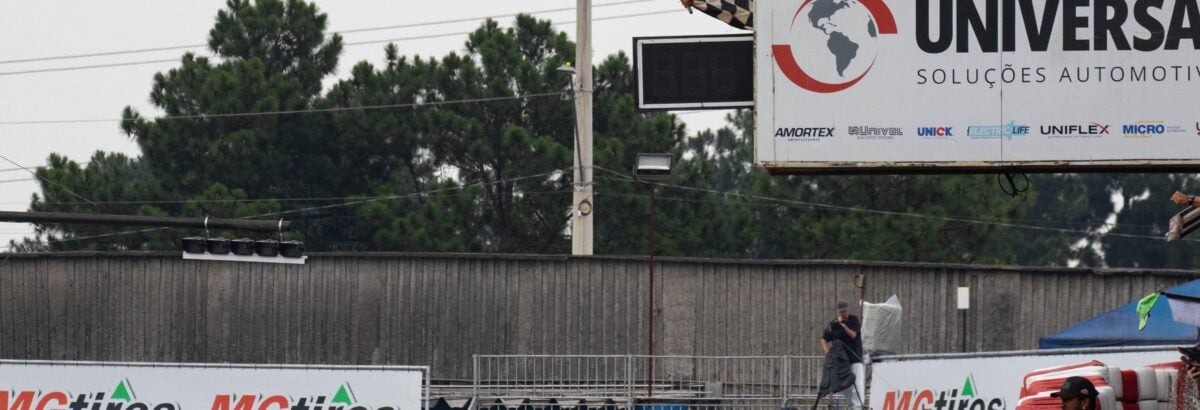 Romeo Ferrante vira líder no final e vence 50 Milhas Cadete na véspera das 500 Milhas SCHADEK de Kart Granja Viana