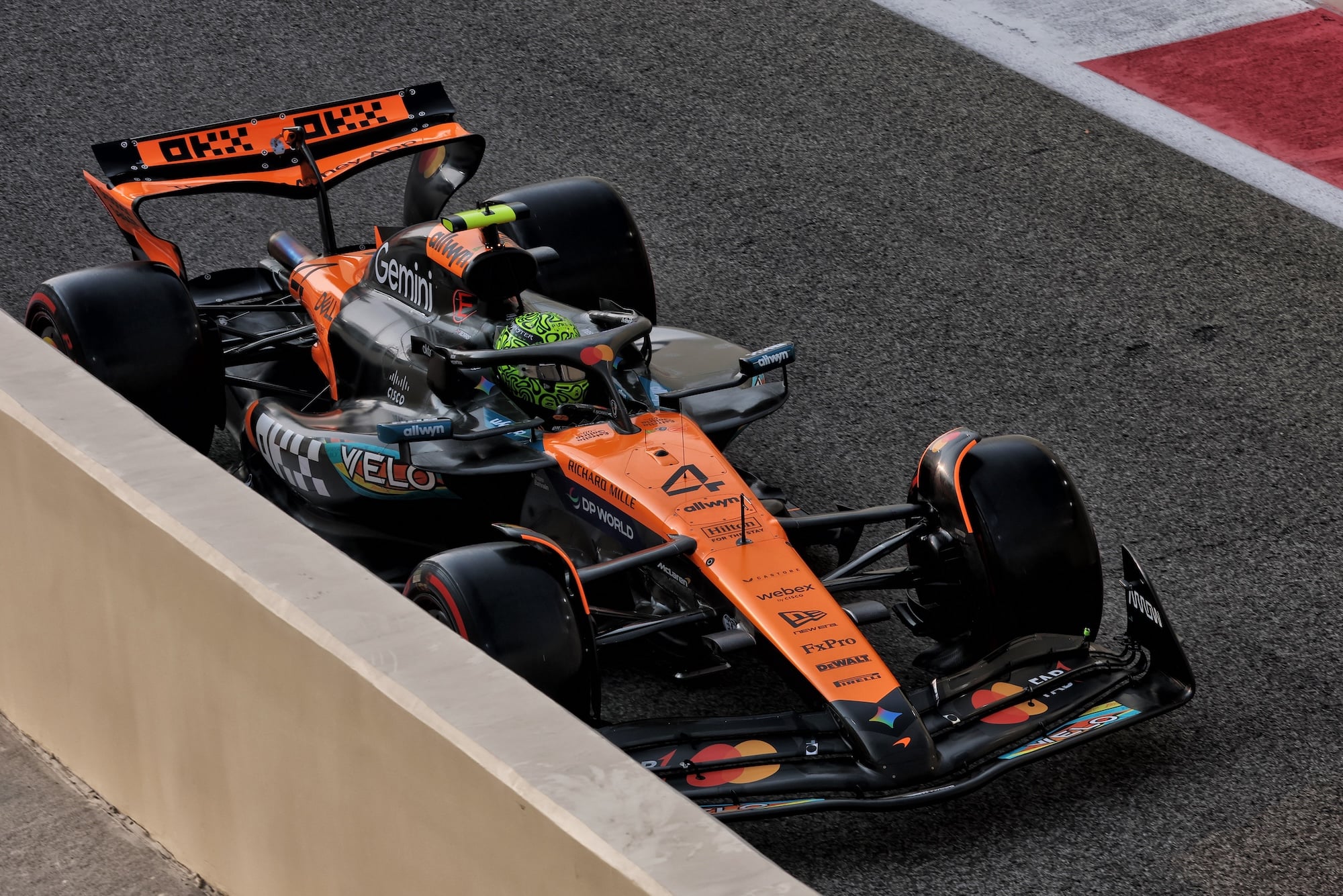 F1: Norris admite frustração por ficar atrás de Verstappen na sessão de classificação Lando Norris (GBR) McLaren MCL39.